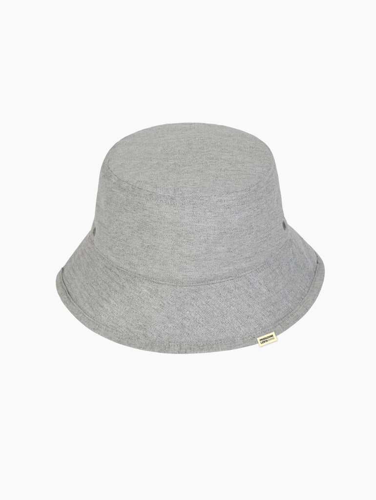 Il Cappello in tela riciclata di Produzione Lenta